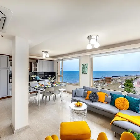 Апартаменти Mackenzie Beachfront Eftyhia Ларнака
