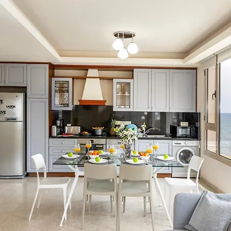 Mackenzie Beachfront Eftyhia 아파트 라르나카