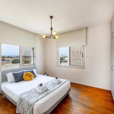 Mackenzie Beachfront Eftyhia *