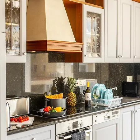 Mackenzie Beachfront Eftyhia * Ларнака