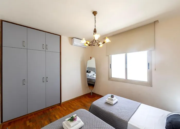 Mackenzie Beachfront Eftyhia Апартаменты *