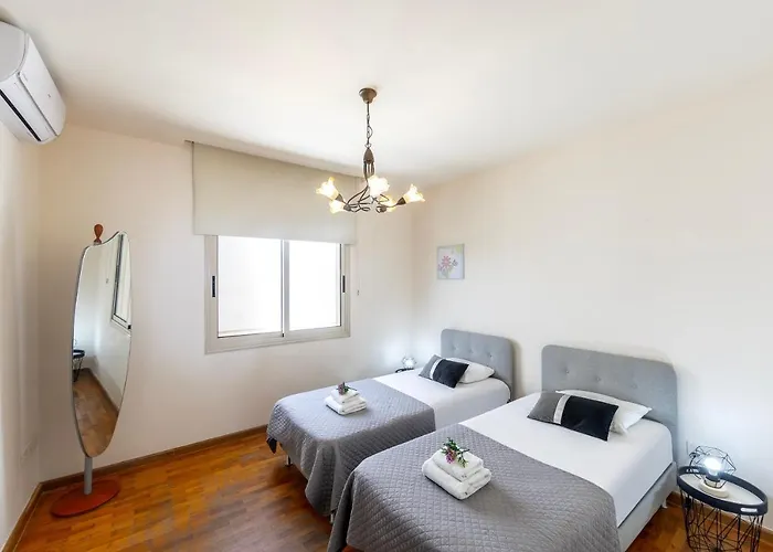 Mackenzie Beachfront Eftyhia Апартаменты *