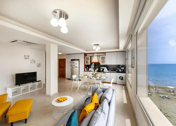 Mackenzie Beachfront Eftyhia